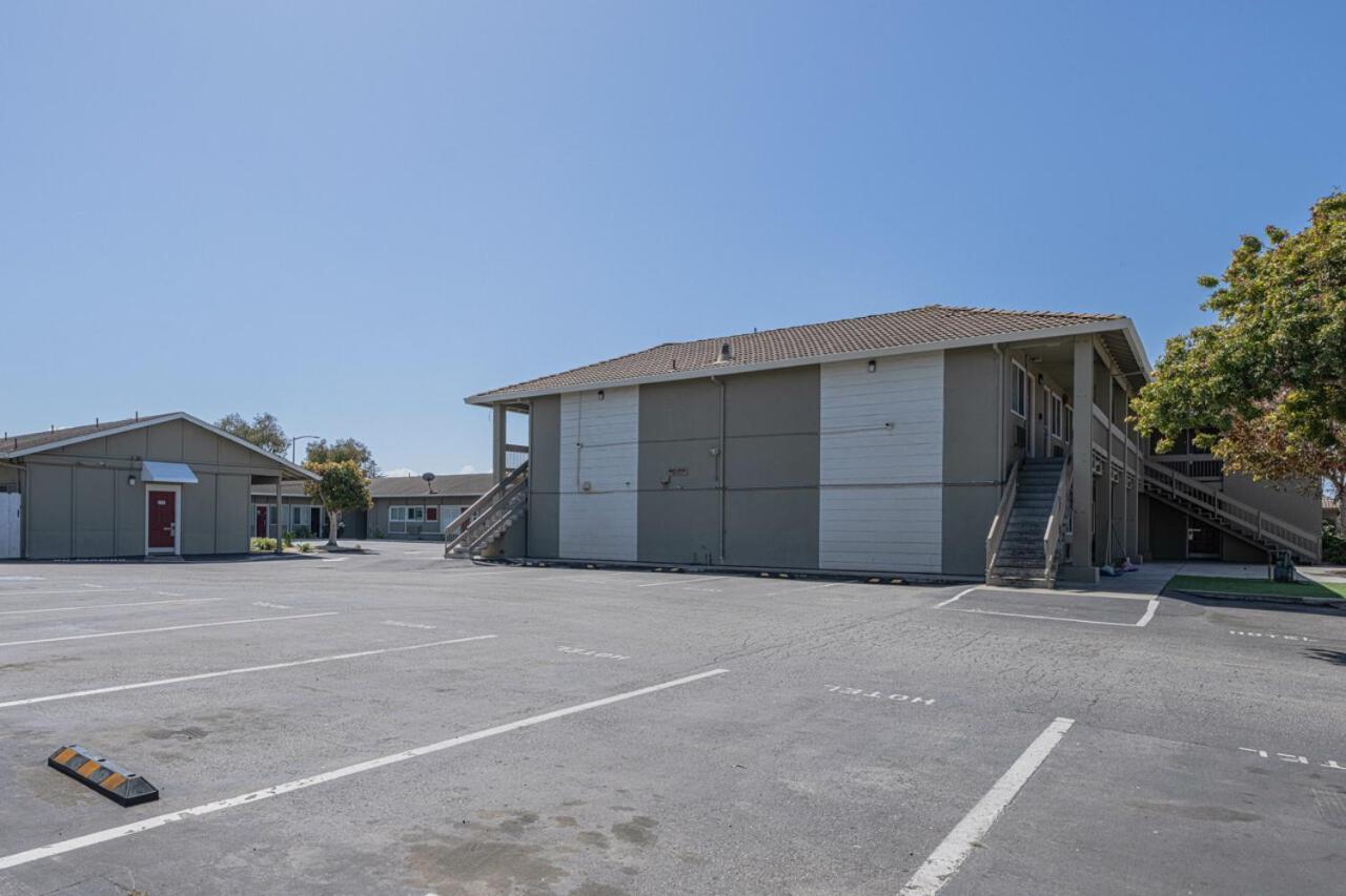 Coastal Valley Inn Castroville Exterior foto
